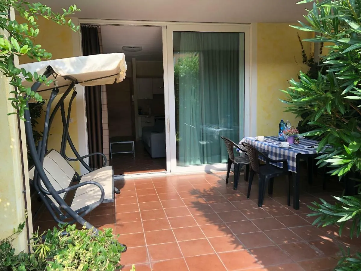 Aparthotel Residence Gardazzurro Lago Di Garda Padenghe sul Garda